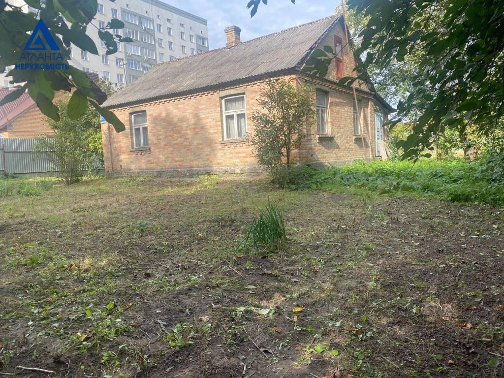 Земельна ділянка з будинком в м. Луцьк (9)