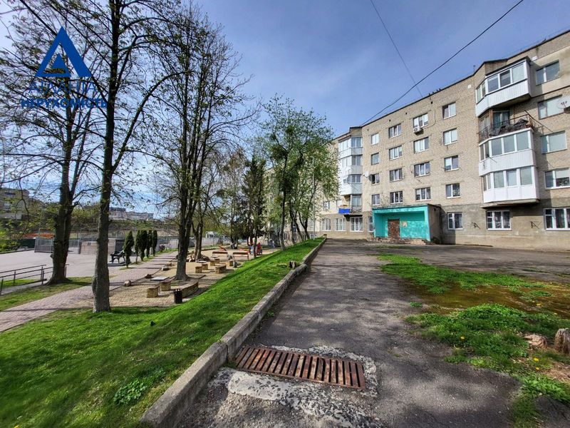2кімнатна квартира на Ніла хасевича (2)